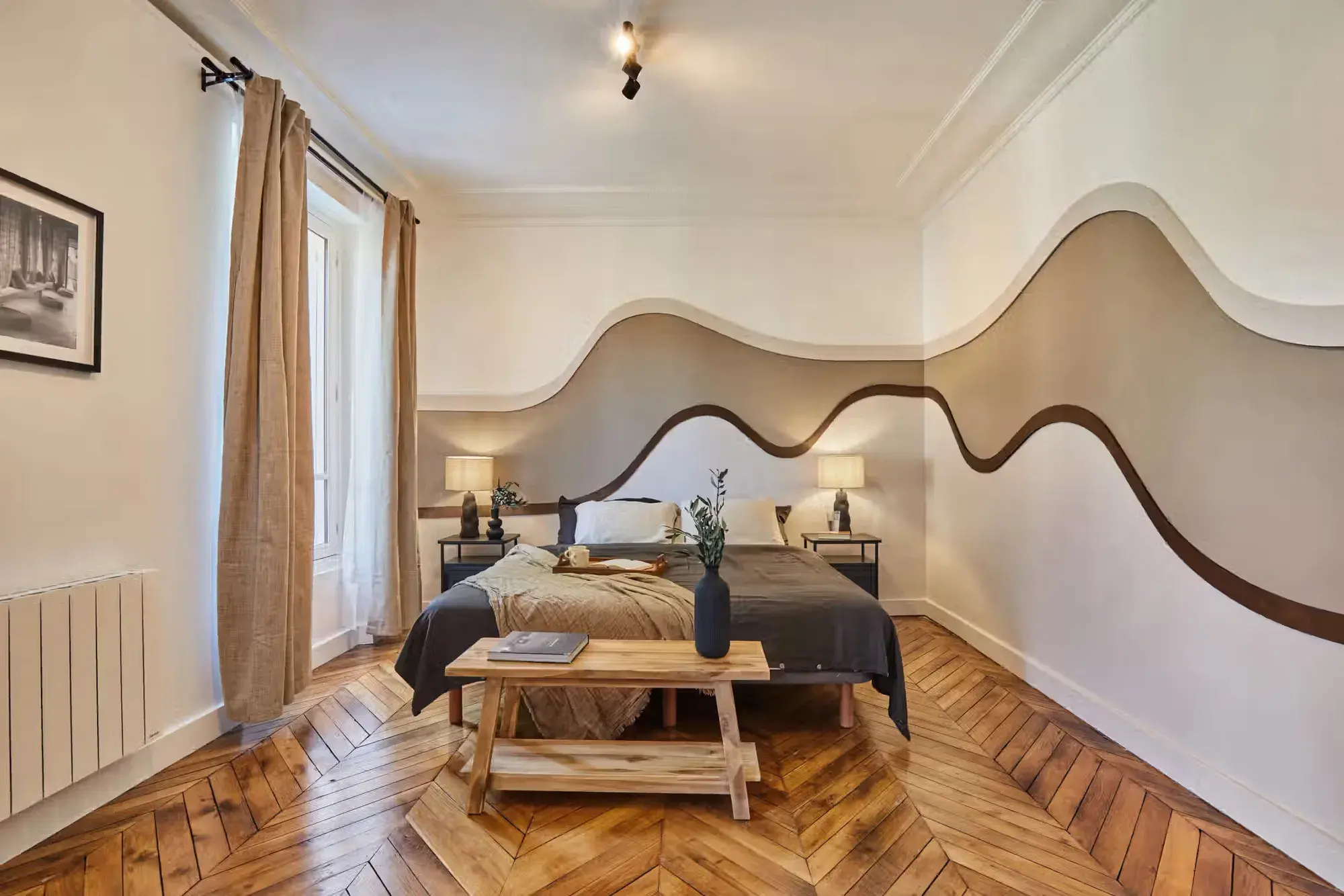 Opéra · Trois chambres — Madeleine · Opéra